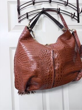 G.I.L.I. Cognac Croc-Embossed Hobo Bag